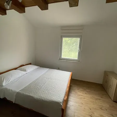 Amanda C Starigrad Paklenica