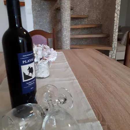 Amanda C * Starigrad Paklenica