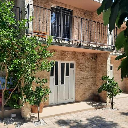 Amanda C Starigrad Paklenica