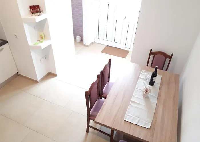 Amanda C * Starigrad Paklenica